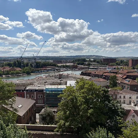 Harbour Views, Private Bathroom, Iconic Cliftonwood Maison d'hôtes Bristol
