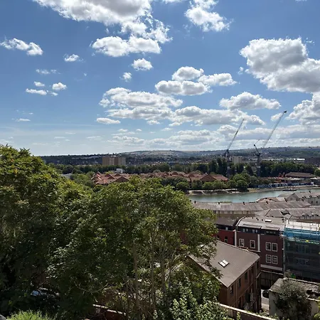 Harbour Views, Private Bathroom, Iconic Cliftonwood
